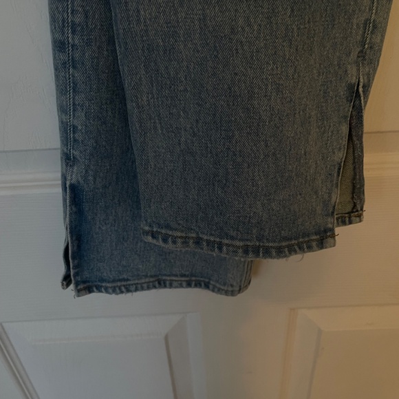 Abercrombie 90s Straight Jeans with Vent Hem - Picture 5 of 5